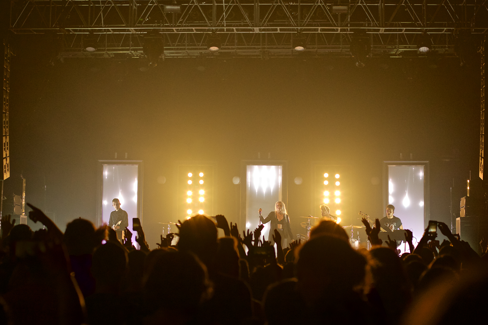 PVRIS
Electric Factory
Philadelphia, Pa
October 8, 2017

DerekBrad.com